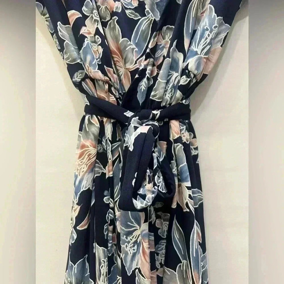 SJS Short Sleeve Floral Wrap Dress Size L - Picture 3 of 11